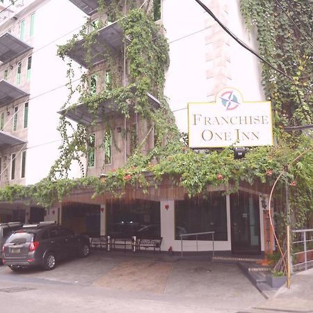 Franchise One Hotel Makati City Eksteriør bilde