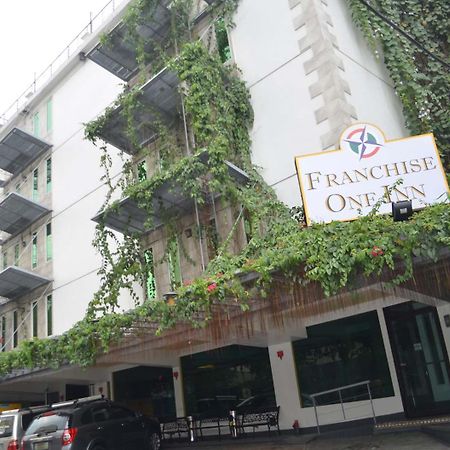 Franchise One Hotel Makati City Eksteriør bilde