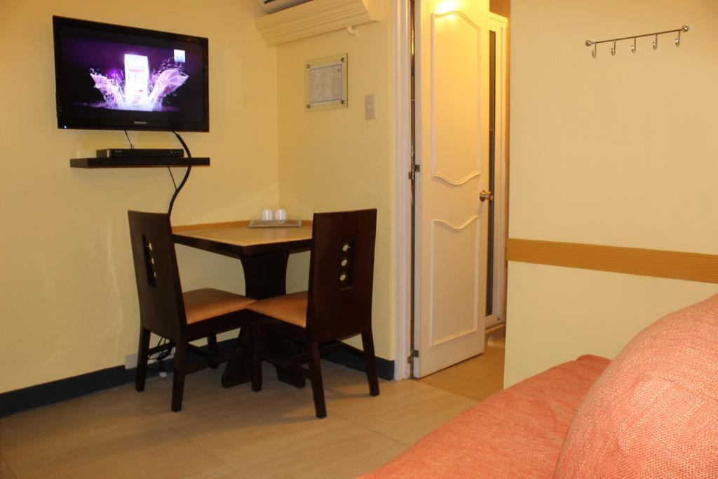 Franchise One Hotel Makati City Eksteriør bilde